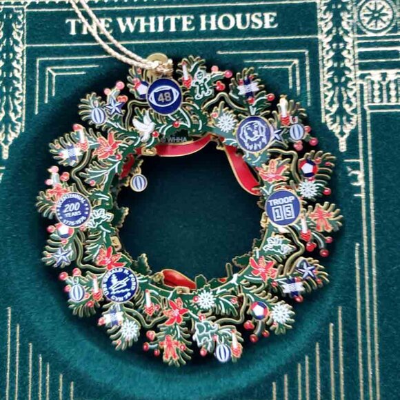 New in Box 2023 White House Christmas Ornament Wreath - Picture 1 of 3